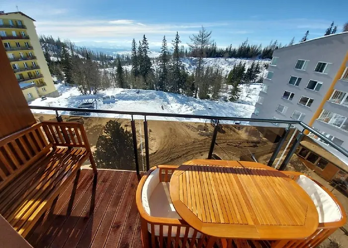 - Rezidencia Armeria 30 アパート *